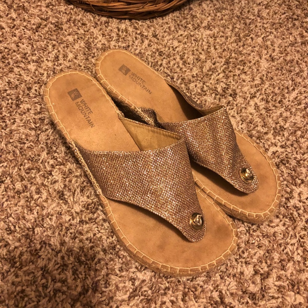 White Mountain gold wedges sz 8